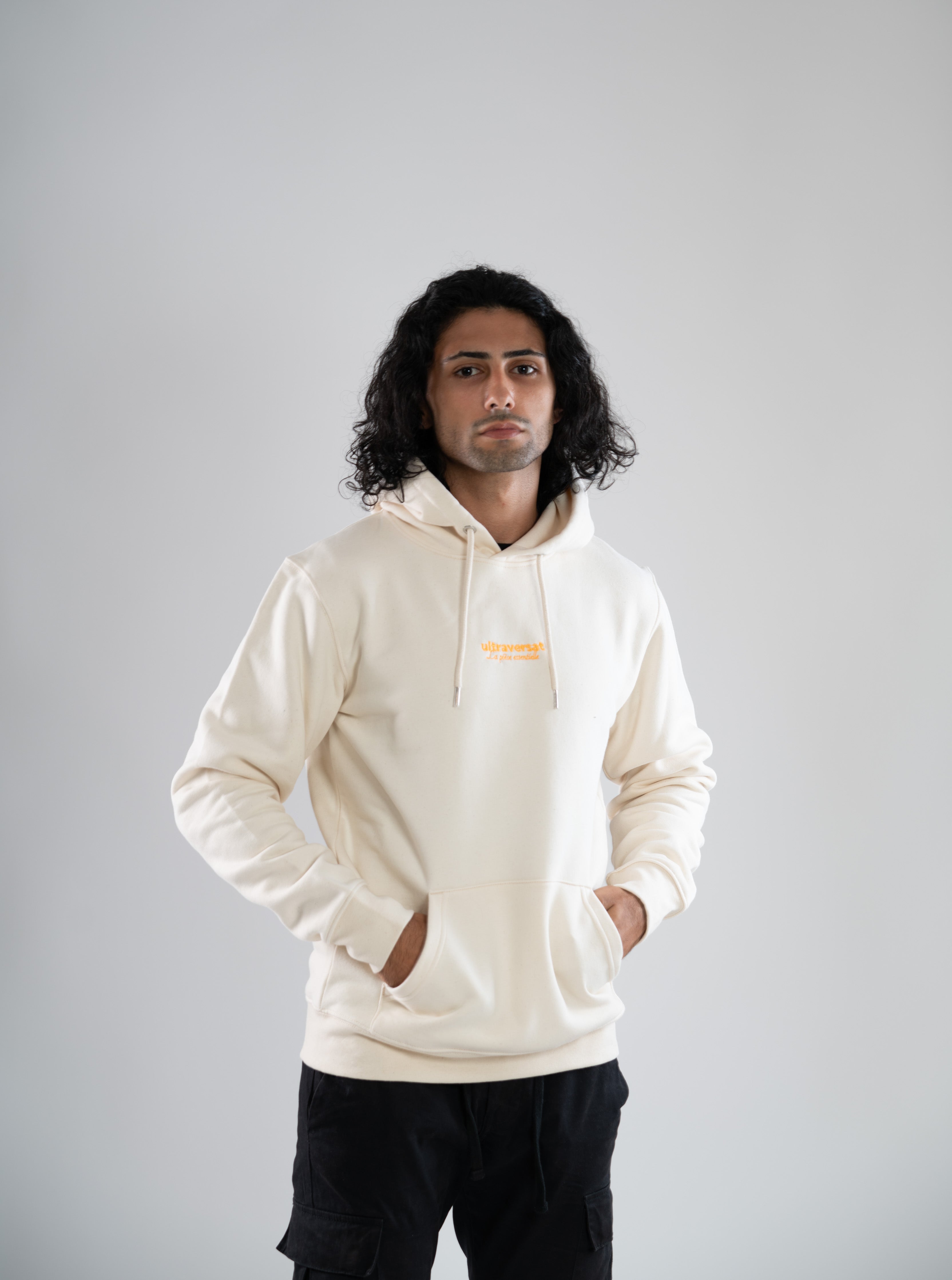 Le sweatshirt Brodé "La pièce essentielle"-5
