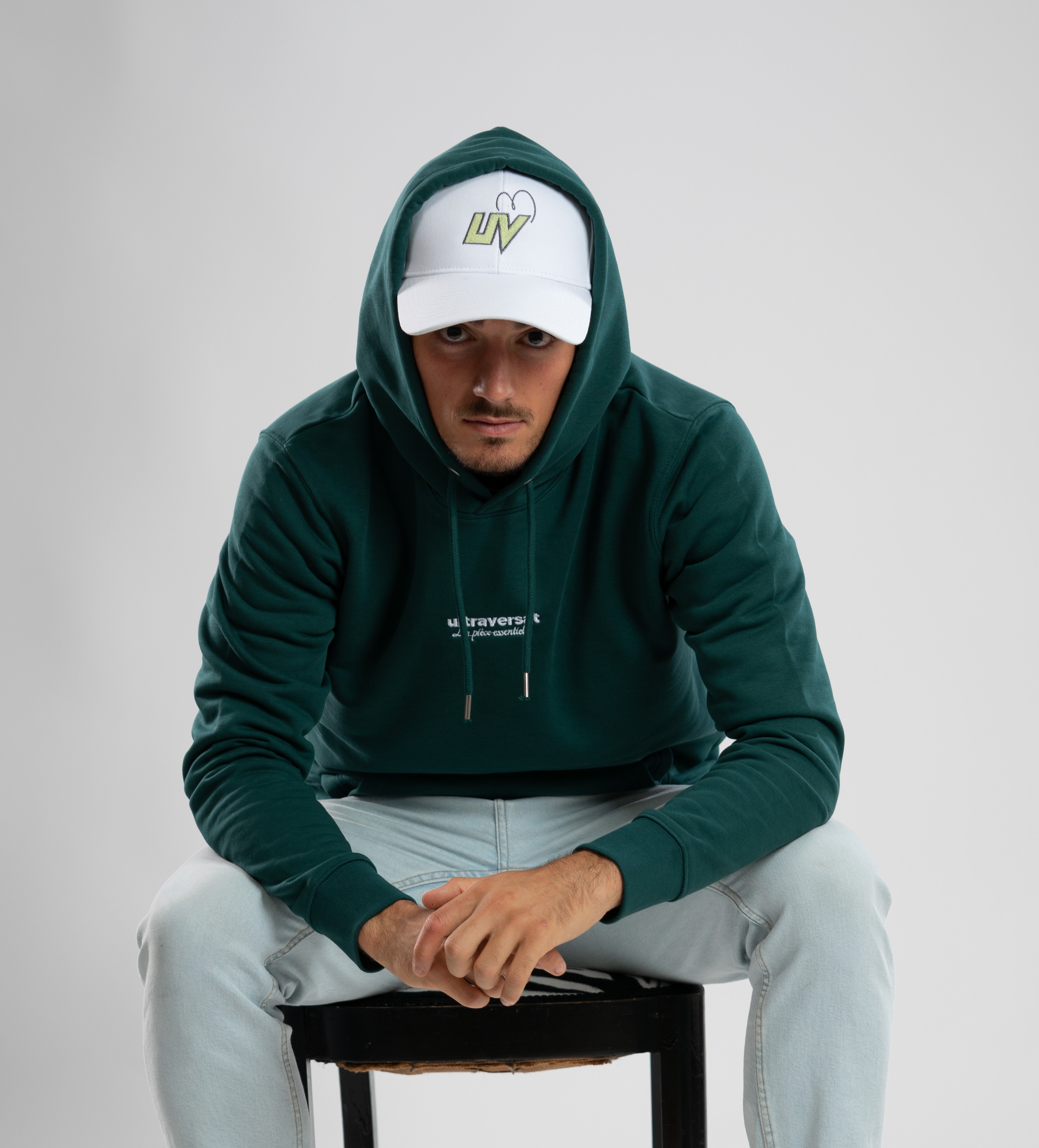 Le sweatshirt Brodé "La pièce essentielle"-4